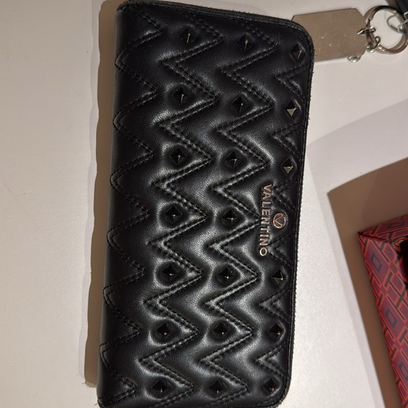 Valentino Wallet - Picture 6 of 6